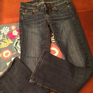 American Eagle Favorite Boyfriend Jeans 4R